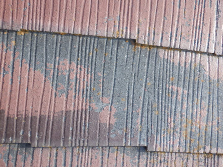 屋根　塗膜剥離