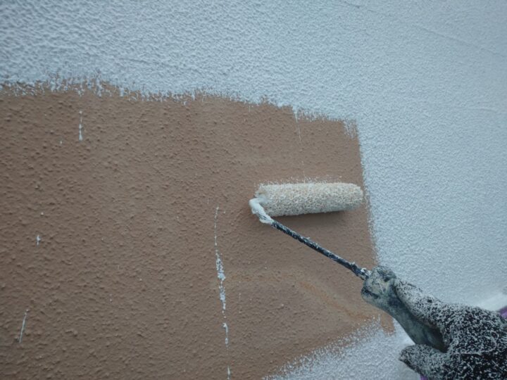 外壁　下塗り