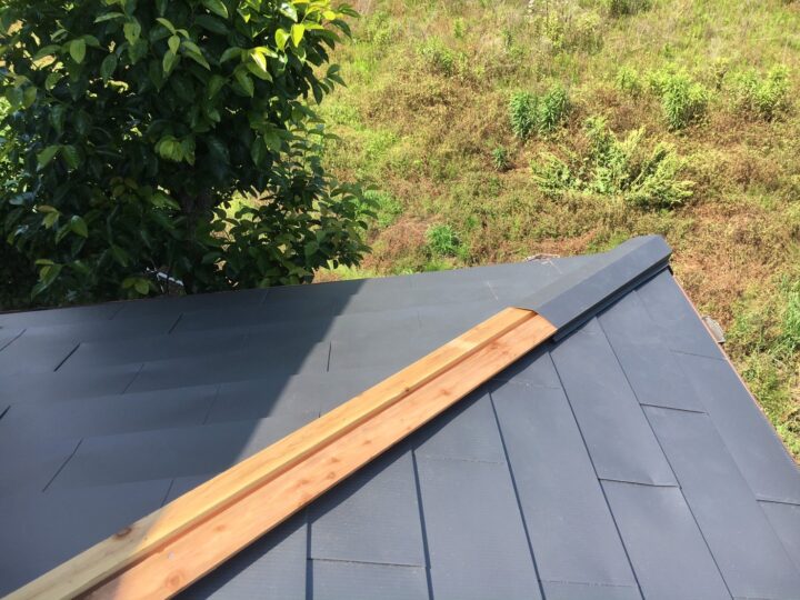 新しい棟板金取付